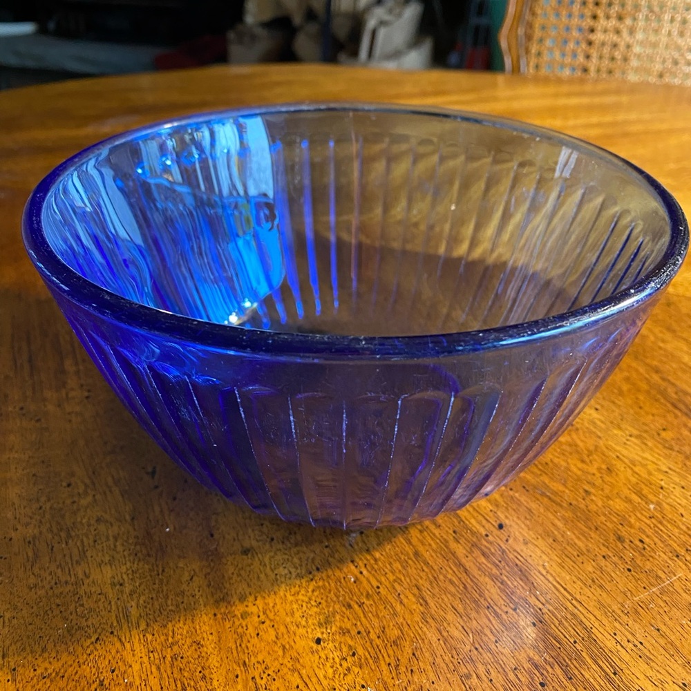 Blue Pyrex Glass Ribbed Mixing Bowl 1.5 liter/ Quart